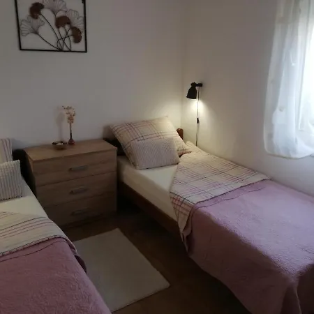 House Lily Apartment