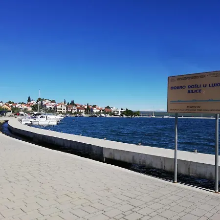 Appartement House Lily *